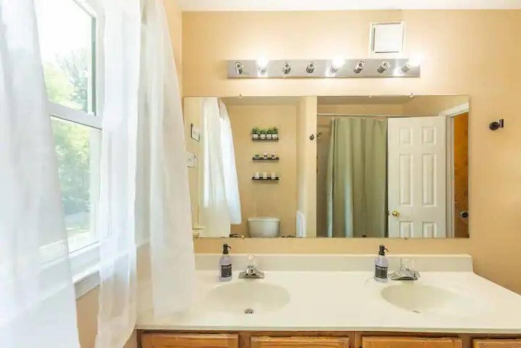 Lrge 5 Bedroom 9 Beds Near Dc-Pool, Hot Tub, Gym, Game Rm, Fire Pit Bowie Exterior photo